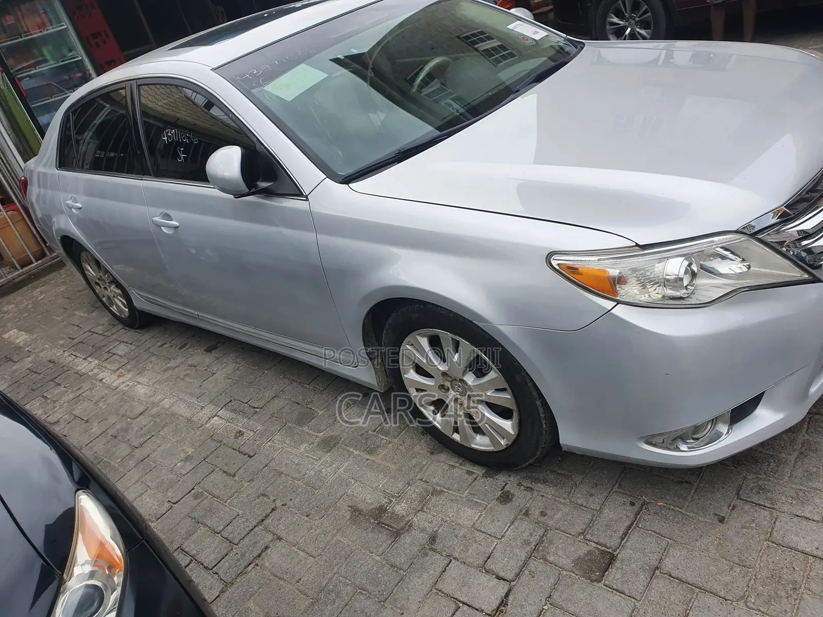 Toyota Avalon 2011 Silver
