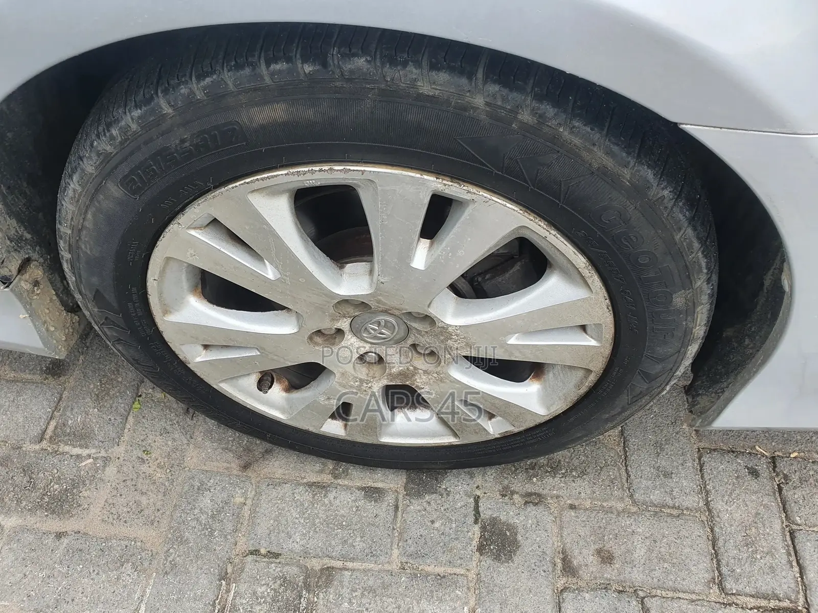 Toyota Avalon 2011 Silver