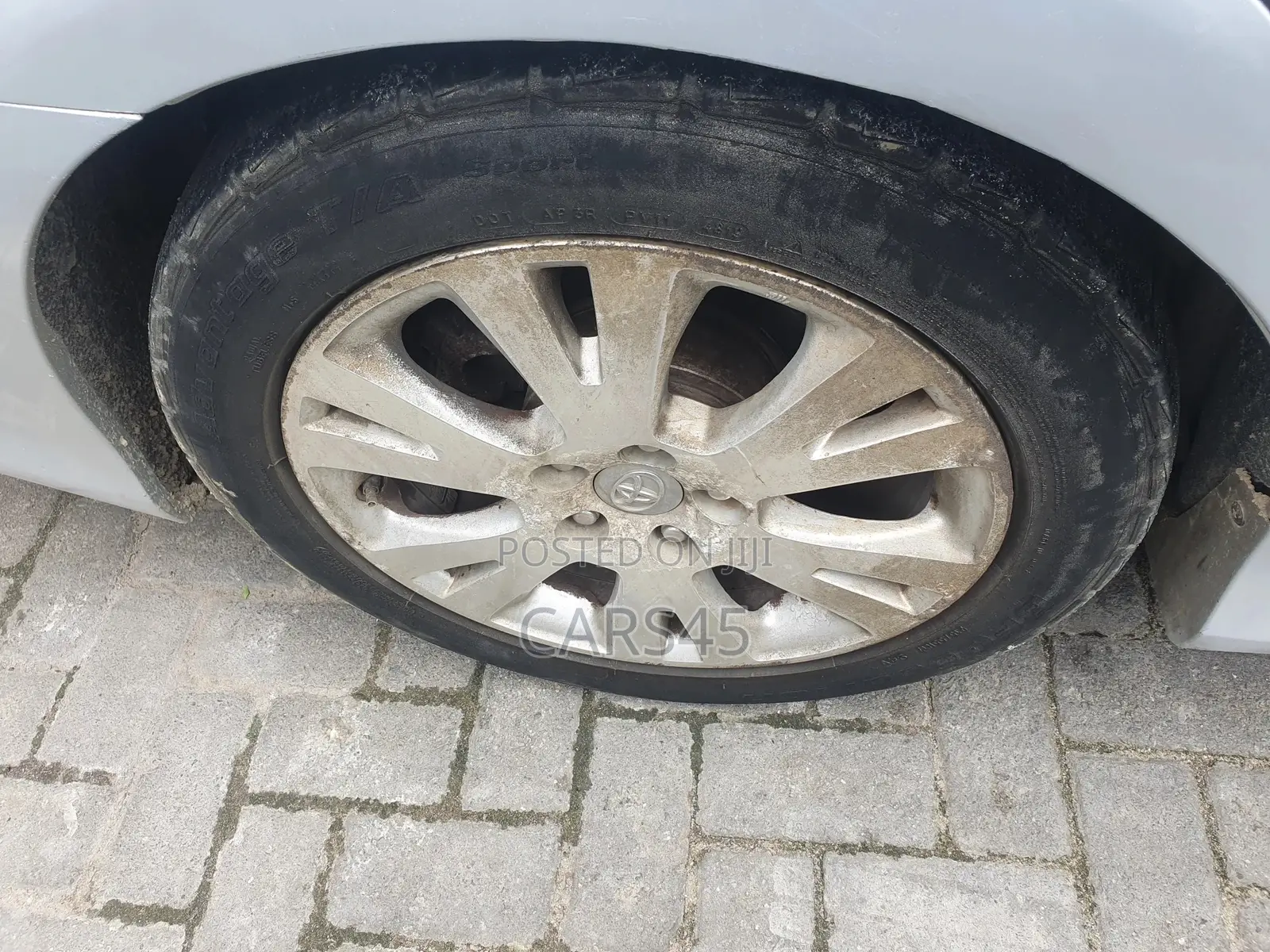 Toyota Avalon 2011 Silver