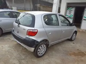 Toyota Yaris 2003 Silver