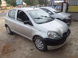 Toyota Yaris 2003 Silver