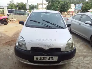 Toyota Yaris 2003 Silver