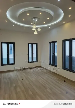 3bdrm Block of Flats in Conservation Road, Lekki Expressway for rent
