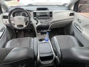 Toyota Sienna 2013 Gray