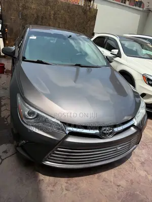 Toyota Camry 2016 Gray