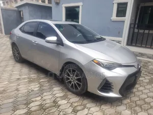 Toyota Corolla 2017 Silver