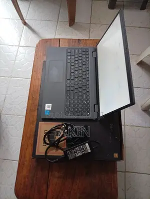 New Laptop Dell Latitude 3540 8GB Intel Core i3 SSD 500GB
