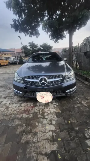 Mercedes-Benz C350 2012 Black