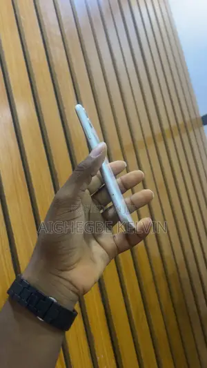 Apple iPhone 11 128 GB White