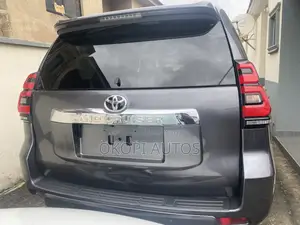 Toyota Land Cruiser Prado 2018 Gray