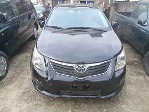 Toyota Avensis 2010 Black