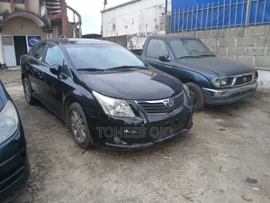 Toyota Avensis 2010 Black