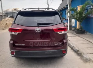 Toyota Highlander 2015 Red