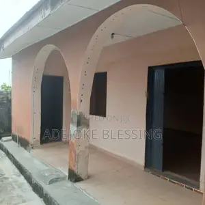 3bdrm Apartment in Igando for rent