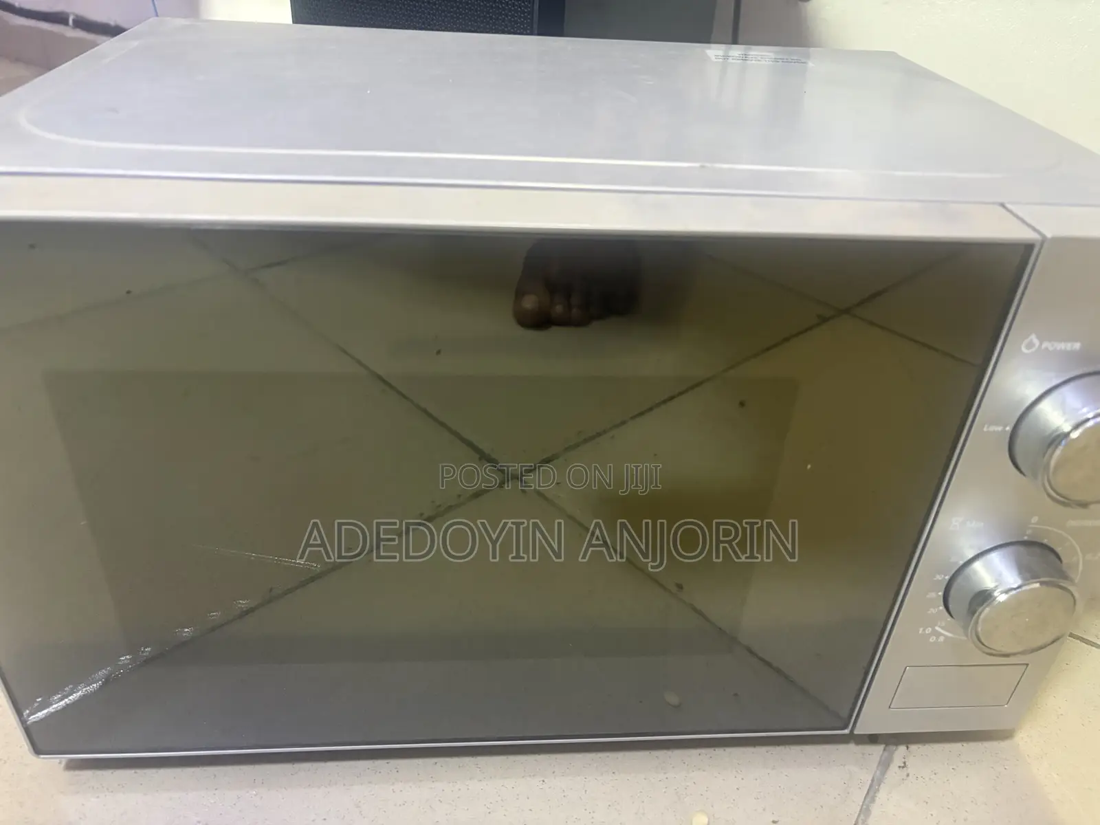 Clean Hisense Microwave