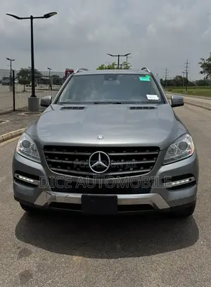 Mercedes-Benz M Class ML350 4dr SUV (3.5L 6cyl 7A) 2015 Gray