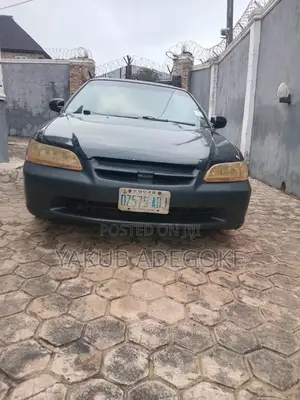 Honda Accord 2000 Black