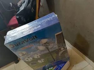 Duravolt 5 in 1 Rechargeable Solar Pack