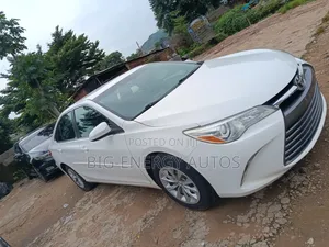 Toyota Camry 2017 White