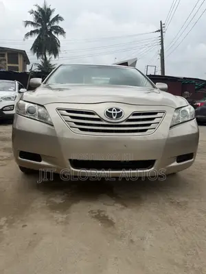 Toyota Camry LE 4dr Sedan (2.4L 4cyl 5A) 2008 Gold