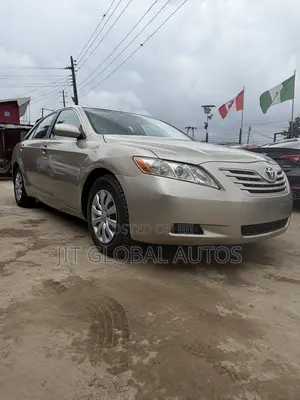 Toyota Camry LE 4dr Sedan (2.4L 4cyl 5A) 2008 Gold