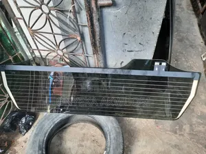 Toyota Tacoma 2025 Back Glass