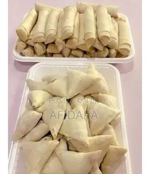 200pcs Vegetable Spring Rolls & Samosa Perfect for Parties