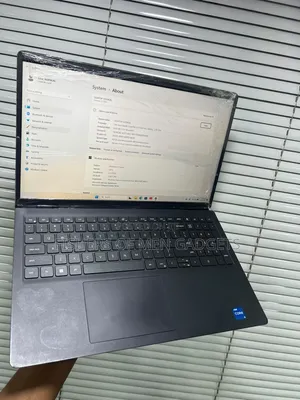 Laptop Dell Inspiron 15 3520 8GB Intel Core i5 SSD 256GB