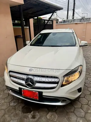 Mercedes-Benz GLA 250 2017 White