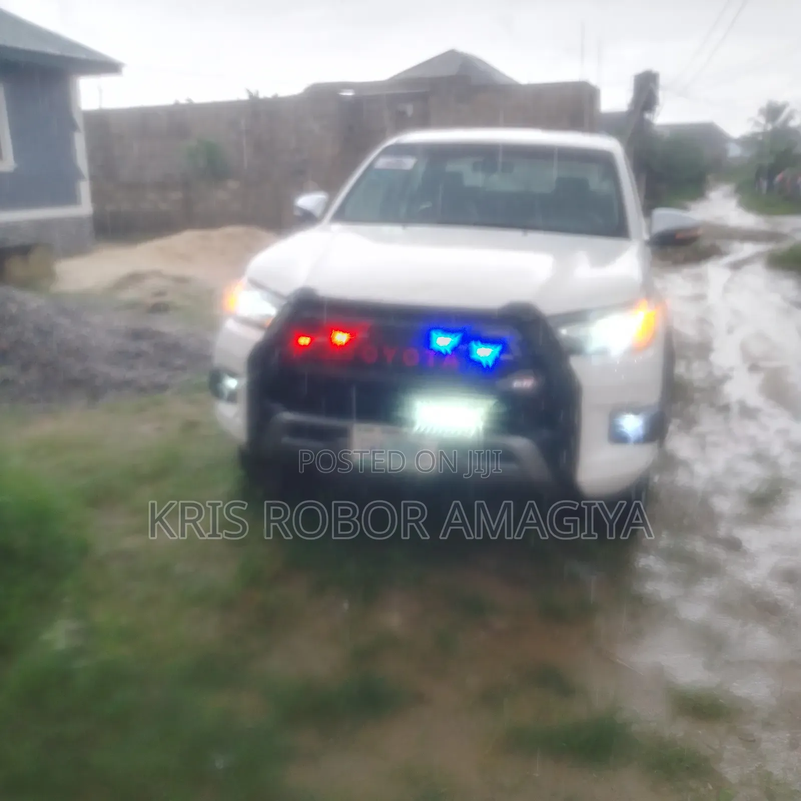 Toyota Hilux 2010 White