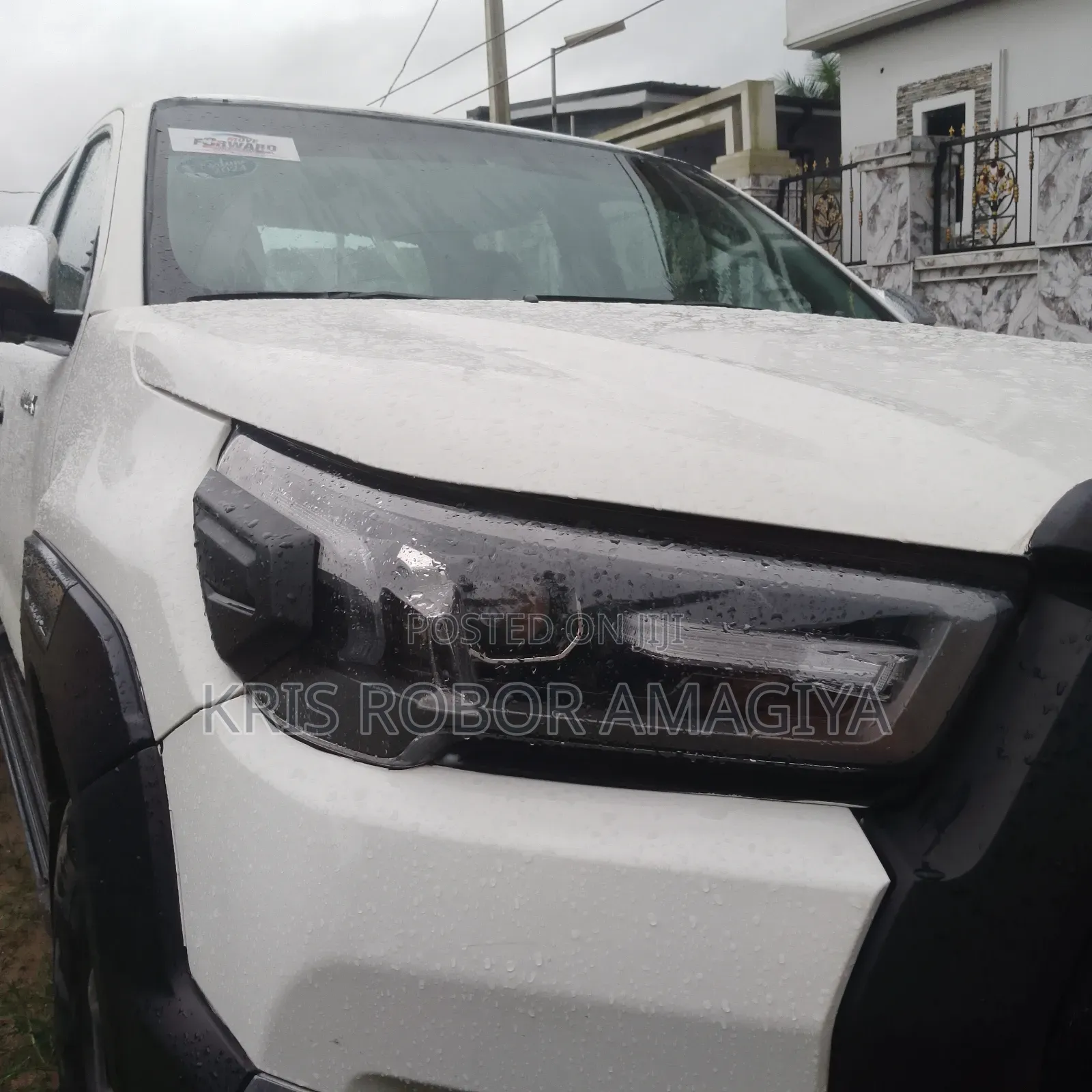 Toyota Hilux 2010 White