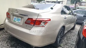 Lexus ES 350 2011 Gold