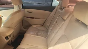 Lexus ES 350 2011 Gold