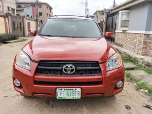 Toyota RAV4 2.5 Limited 4x4 2010 Red