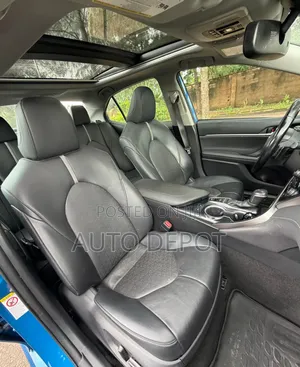 Toyota Camry XSE (2.5L 4cyl 8A) 2019 Blue