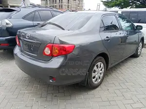 Toyota Corolla 2010 Gray