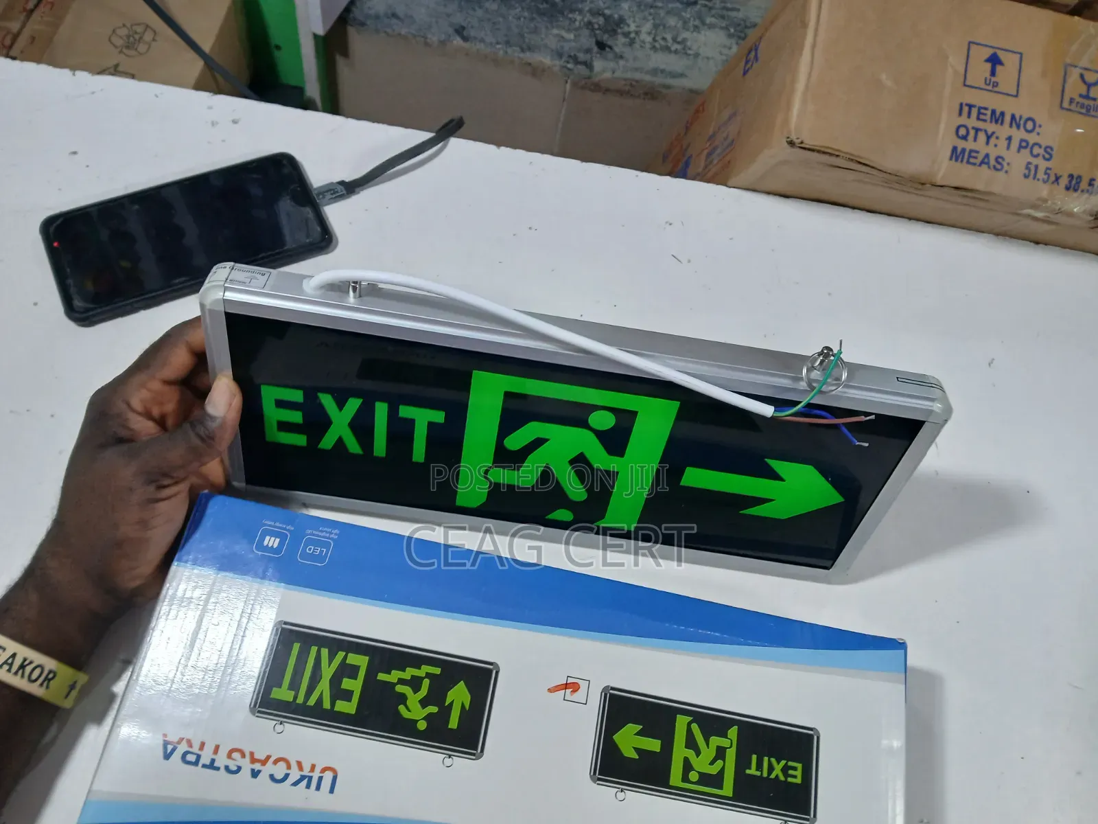 Exist Arrow Light