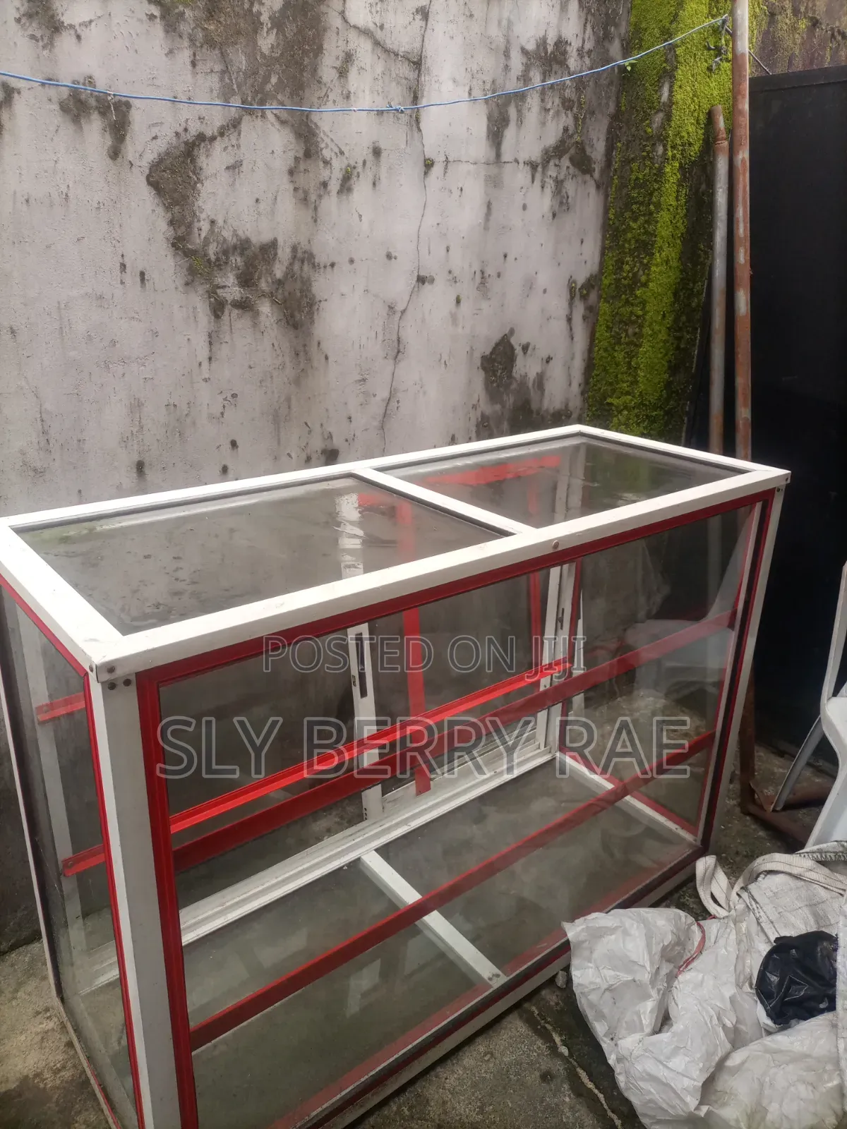 Showcase Glass