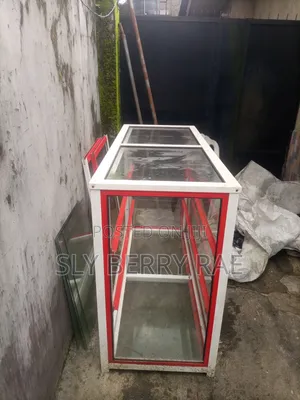 Showcase Glass