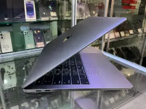 Laptop Apple MacBook Pro 2020 16GB Intel Core i7 SSD 512GB