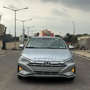 Hyundai Elantra 2020 Silver