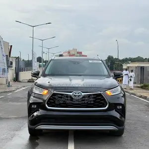 Toyota Highlander Platinum 2021 Black