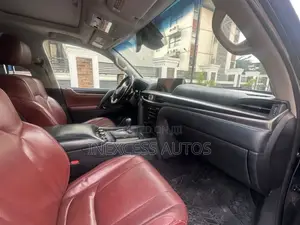 Lexus LX 570 (5 seats) AWD 2019 Black