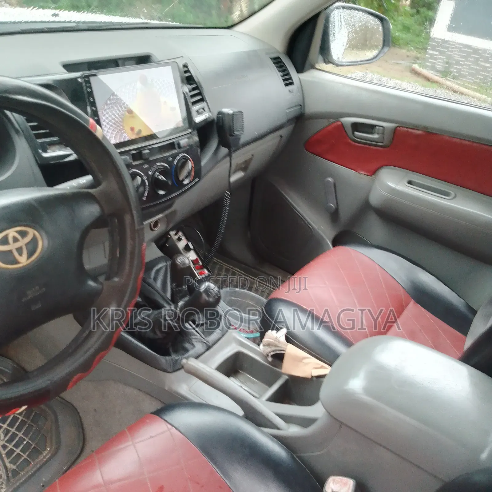 Toyota Hilux 2010 White