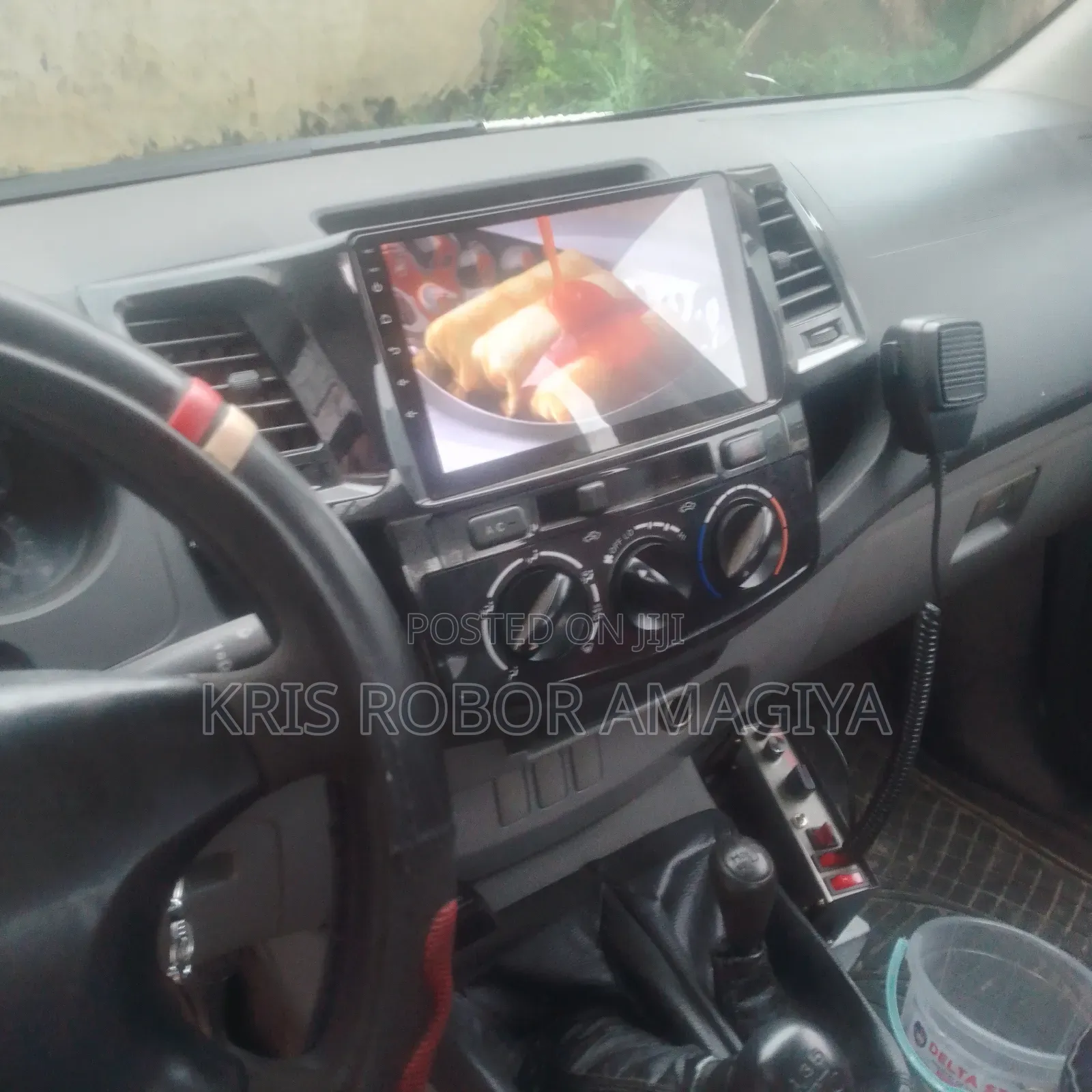 Toyota Hilux 2010 White