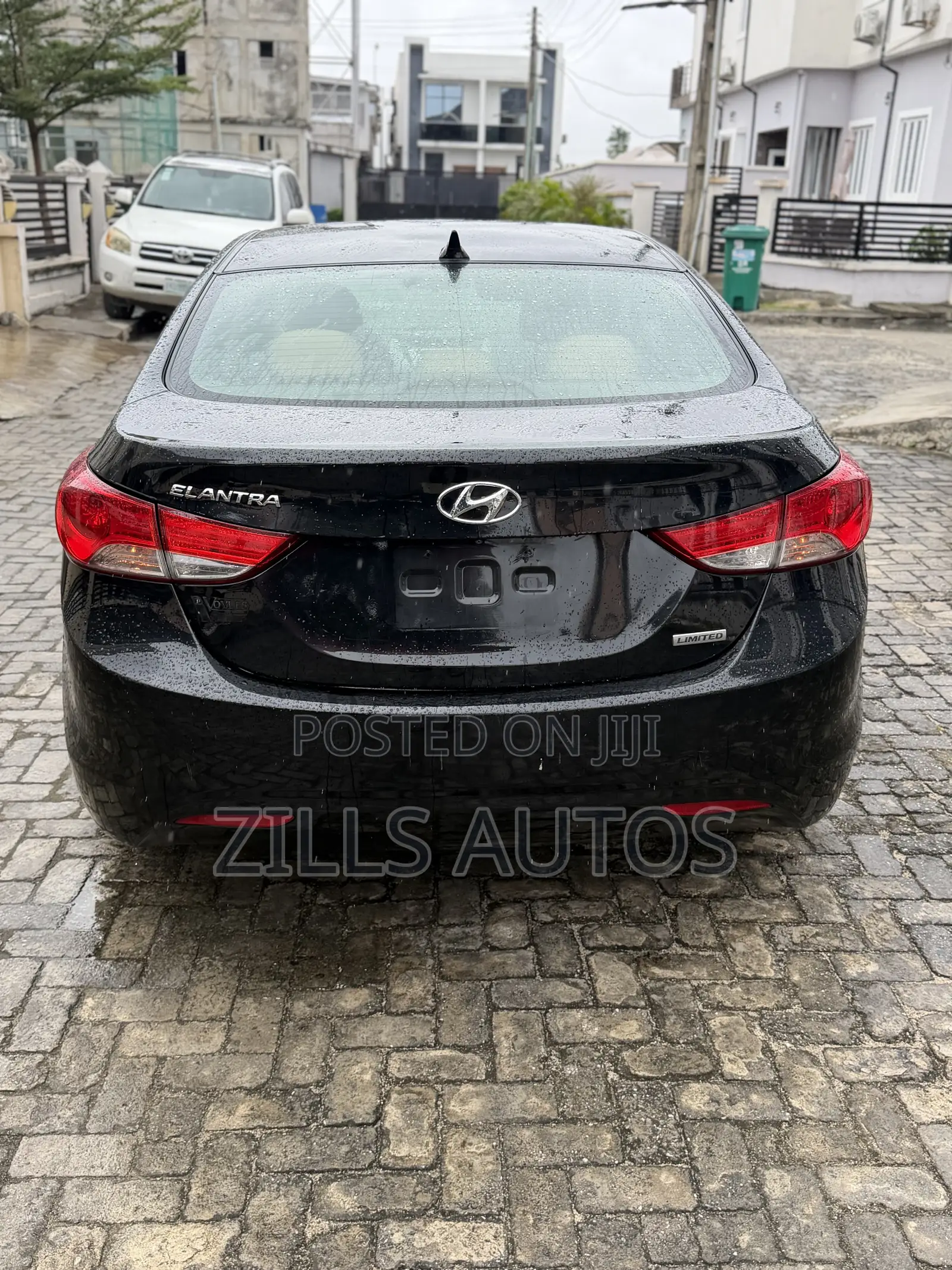 Hyundai Elantra 2012 Black