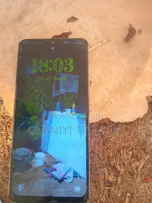 Samsung Galaxy A06 128 GB Gold