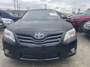Toyota Camry LE 4dr Sedan (2.5L 4cyl 6AM) 2010 Black