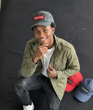 Trendy Supreme Stylish Men's Baseball Cap