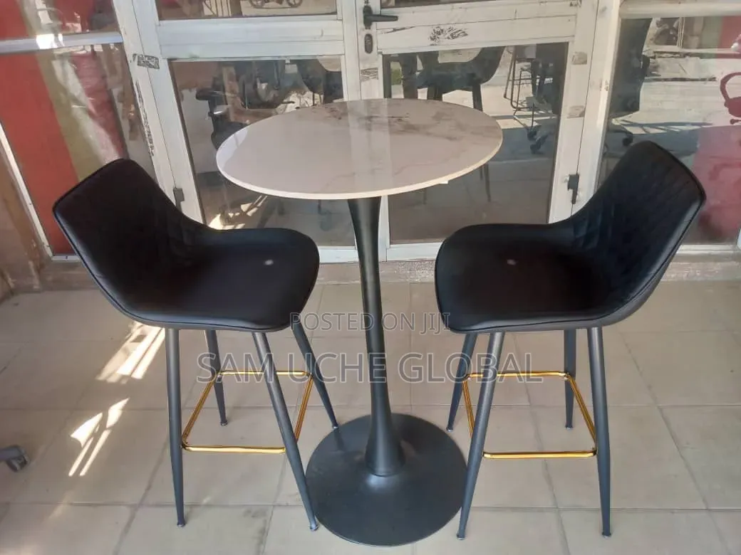 Barstool Table